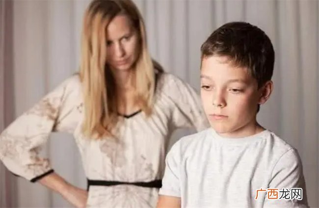 如何去教育一个成绩中等的孩子 妈妈可以这样 智慧且有用