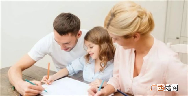 如何去教育一个成绩中等的孩子 妈妈可以这样 智慧且有用