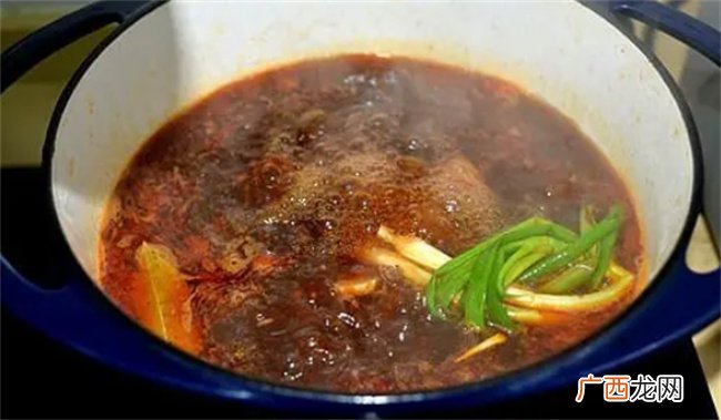 这样煮一碗酱香牛肉米粉 肉嫩面劲道 这个味道是真的很好