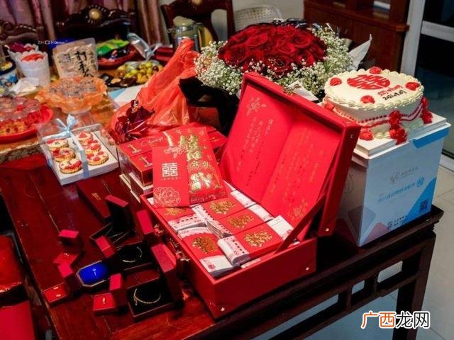 定亲和订婚是什么意思** 定亲和订婚是一个意思吗