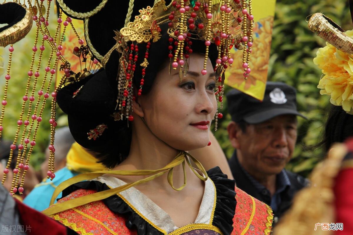 武则天4子共当5次皇帝 武则天最后把皇位让给了哪个儿子