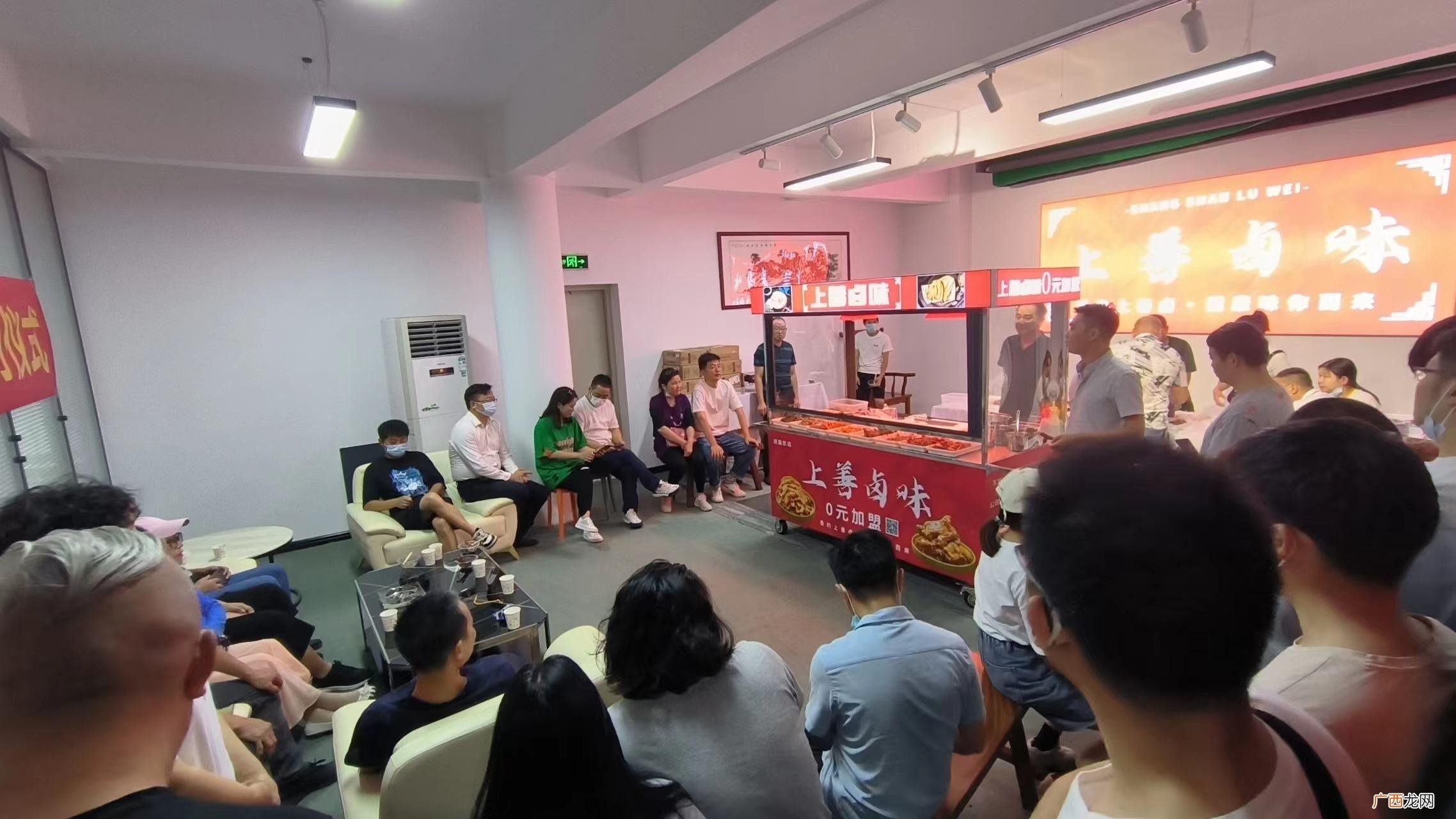开卤味熟食店赚钱情况 卤菜店一天卖1000利润是多少