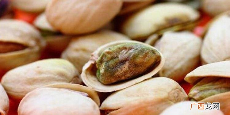 当食用酸性食物时会发生什么？ 吃了发酸的食物会怎么样