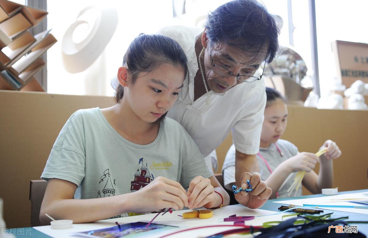 哪一个学段的教师最辛苦 教初中累还是小学累