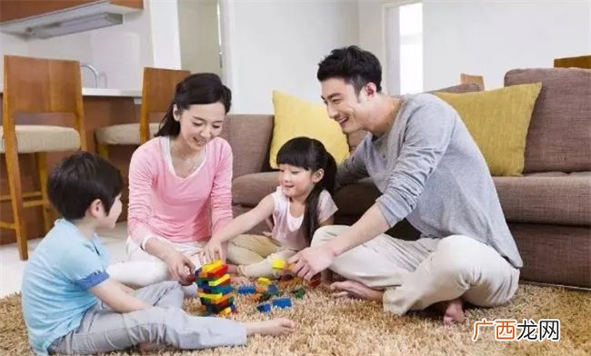 缺少父母陪伴的孩子 将来会变成这三种人 父母别不当回事