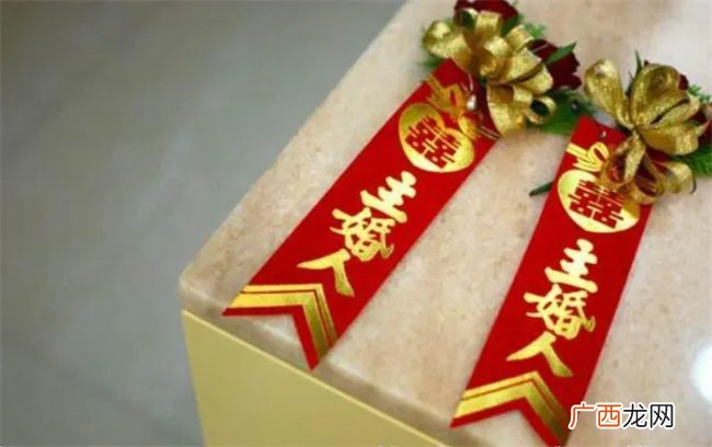 八字中偏财格对命主一生的财富与感情都有哪些影响