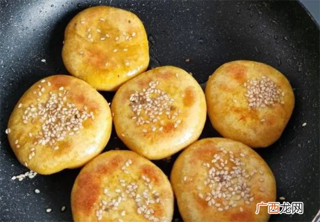 柿子不要生吃了 不加水不加糖教你做出外酥里糯的柿子饼 特简单