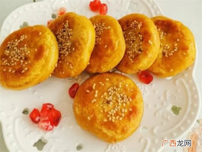 柿子不要生吃了 不加水不加糖教你做出外酥里糯的柿子饼 特简单