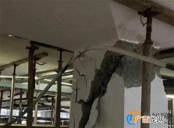 某小区为增车位拆掉承重柱 住建局回应小区拆掉承重柱_酷知科普