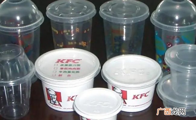 一次性塑料杯泛滥却回收无门 自带杯买咖啡消费者不足1% 要如何解决呢
