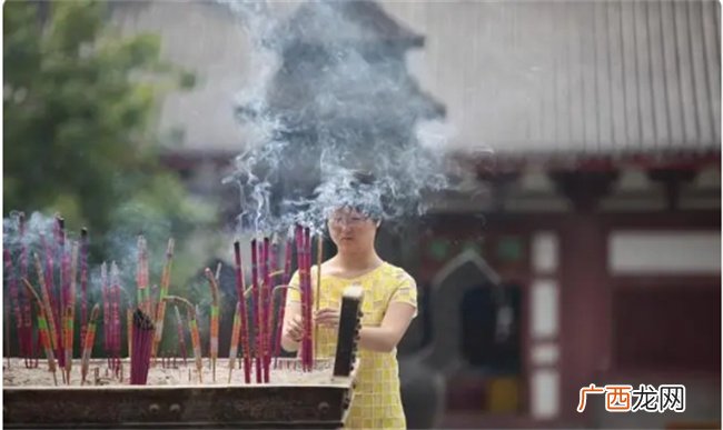 解析八字命理中怎样推断命造格局的旺衰与强弱
