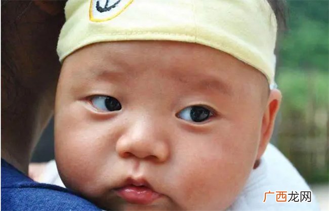 小孩子“口无遮拦”起来有多可怕 网友：尴尬到想钻地缝