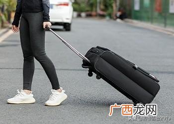 常见拉杆行李箱尺寸对照表 怎么看行李箱多大尺寸图解