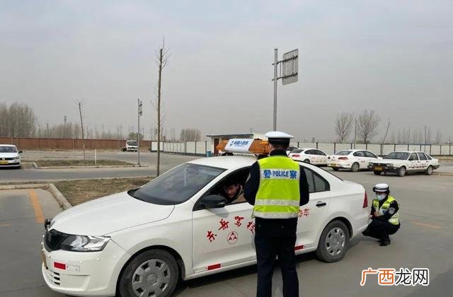 探讨车型与性别选择的关系 为什么驾校建议女孩子学c1