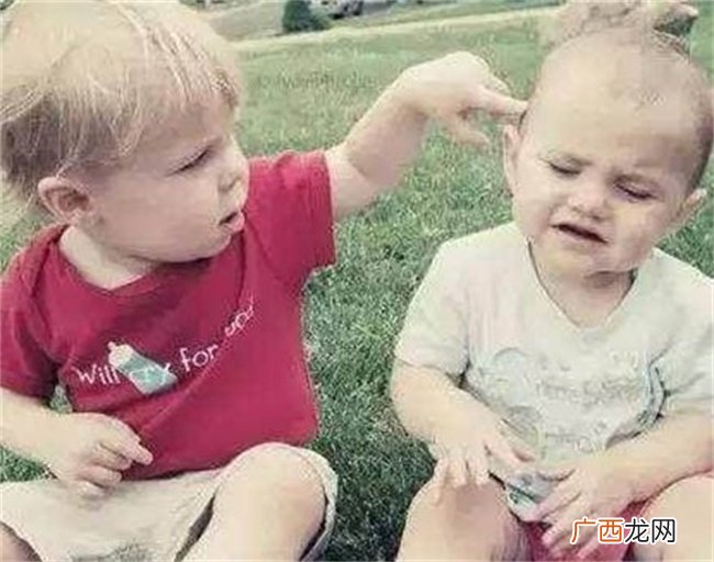 生了二胎之后 家长做到这几点 让老大不嫉妒二胎夺爱