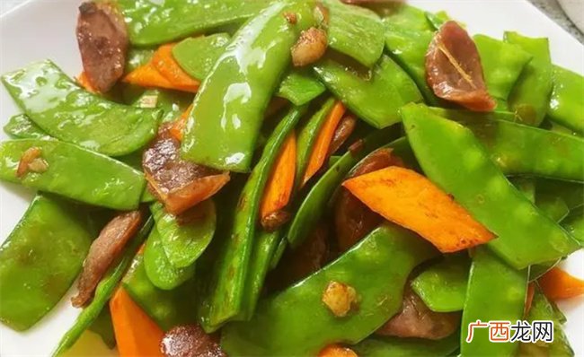 又绿又脆的荷兰豆炒腊肠 不仅颜值高而且也是下饭神器