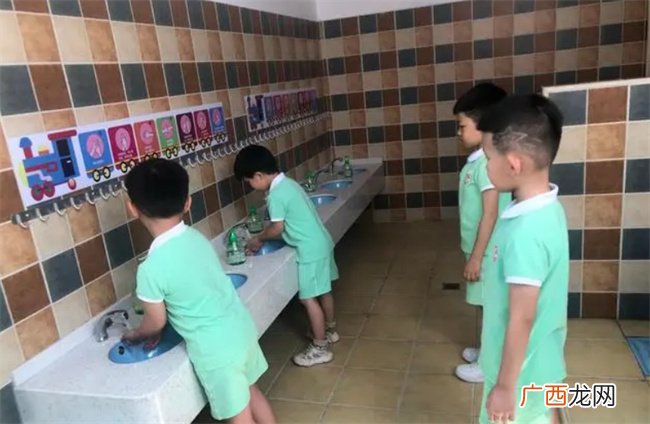别忽略你的小习惯 它可能正在影响孩子的成长