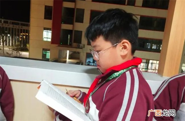 别忽略你的小习惯 它可能正在影响孩子的成长