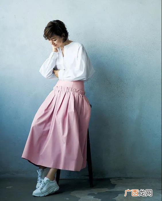 女生衣服显瘦的搭配技巧 上身胖什么颜色显瘦