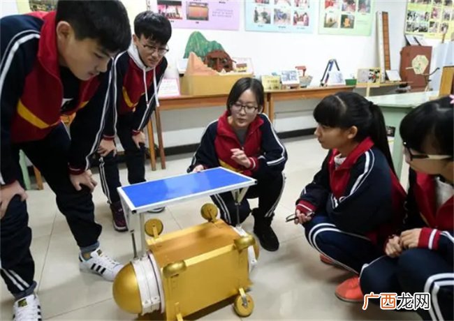在孩子成长过程中 3种教育方式 容易养出深度自卑的孩子