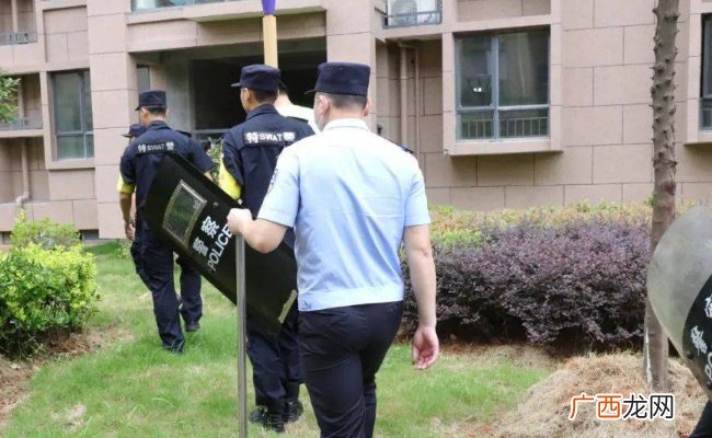 恶犬小区内伤人物业公司要担责吗