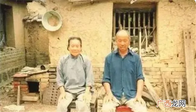 父母没有知识不能教育好孩子 没有文化的父母如何做到的