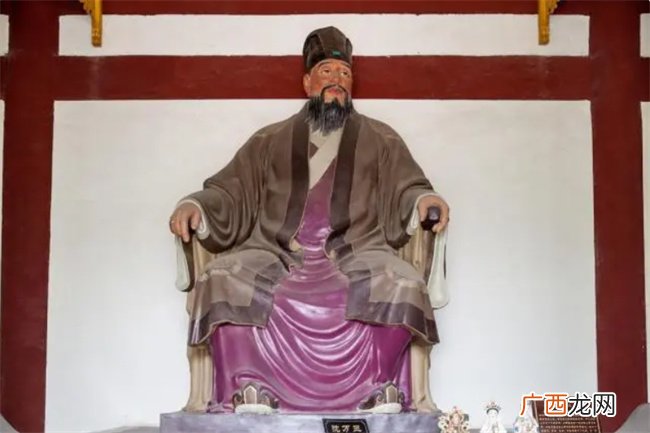 命理学中古代命造的富贵与贫穷格局都有哪些特点？