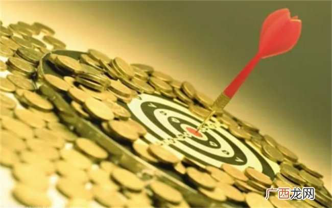 八字命理中如何通过十神结构分析命主的财富多寡
