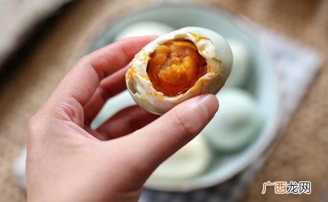 ?鸭蛋怎么腌鸭蛋腌制能保存多久