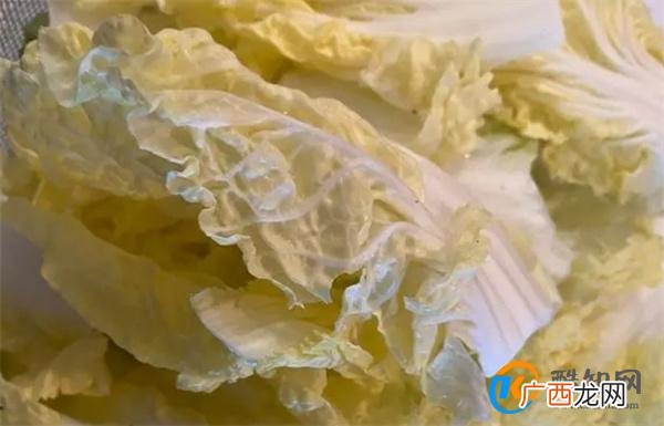 脆嫩爽口的“酸辣白菜”简单易做 超级下饭