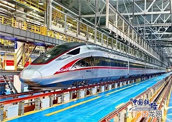 高铁是以电为动力驱动的 高铁动力的电力主要来源于哪里
