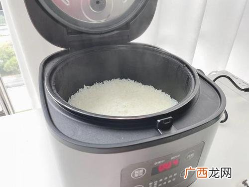 柴火饭电饭煲是如何工作的 柴火饭电饭煲是什么意思