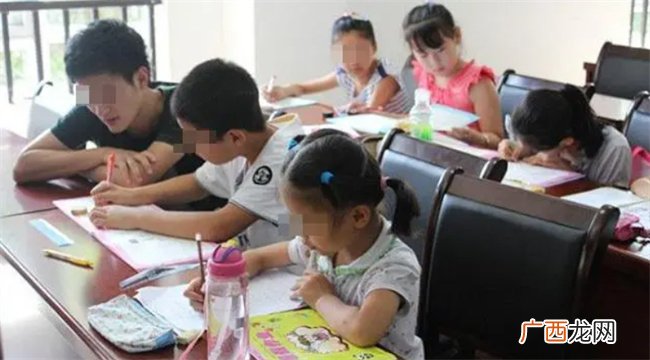孩子该不该上辅导班 培训机构正摧毁童年 利弊要提前知道