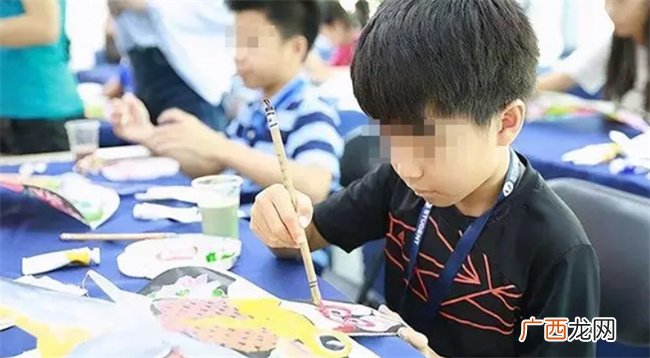 工资全给兴趣班 孩子却没别人的优秀 那是因为方法用错了