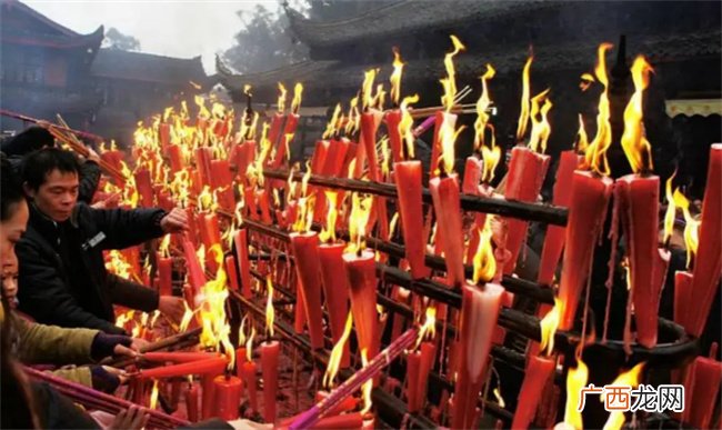 到庙上香有什么讲究 供佛上几根香最好