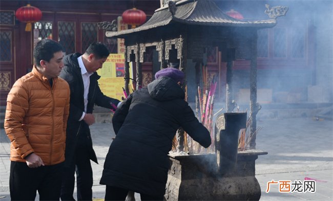 到庙上香有什么讲究 供佛上几根香最好