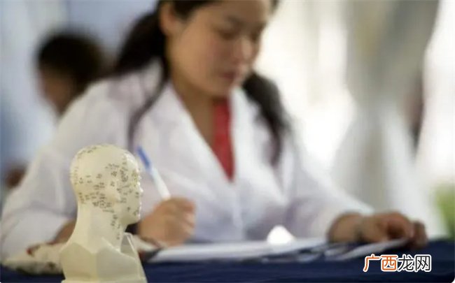 解析命理学中导致命主患心脏病的命造都有哪些特点