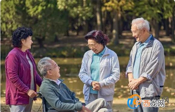 散步真的对身体好吗 医生提醒:过了60岁 坚持4件事或比运动好