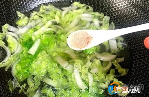 想要皮肤有光泽，多吃这种菜，排毒养颜，润肠通便，不懂吃真可惜