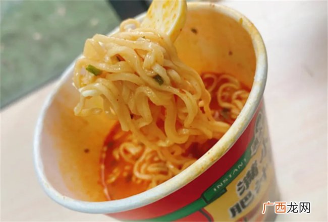 ?方便面泡几分钟最佳 方便面泡多久最好吃