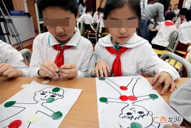 孩子能有什么坏心眼 只是单纯而已 家长不用遮遮掩掩