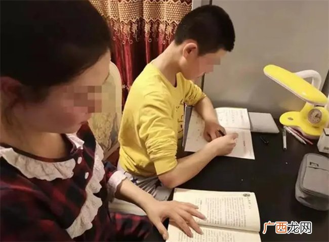 “别人家的孩子” 成为压垮自家孩子的大山 别再对娃说了