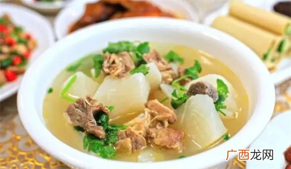 深秋时 常给家人喝5碗汤 滋润温补 润肺降燥 健康顺利入冬