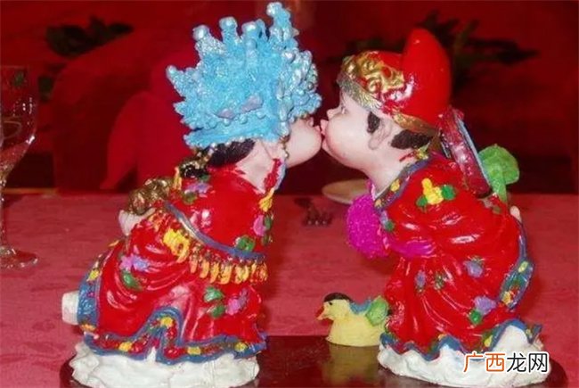 命理学中如何通过四柱婚姻宫分析命主婚姻吉凶