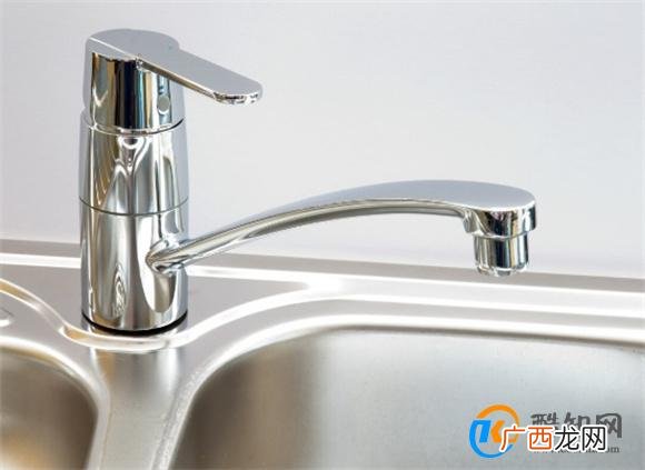 白醋在清洗中的6大用途 聪明人已经用上了