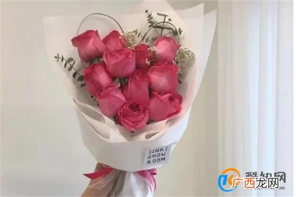 男人越是内心中 “笃定”于一个女人 他越会表现出这些样子