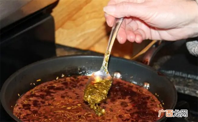 做辣椒油不要直接泼热油 掌握一些技巧 辣椒油才香酥可口