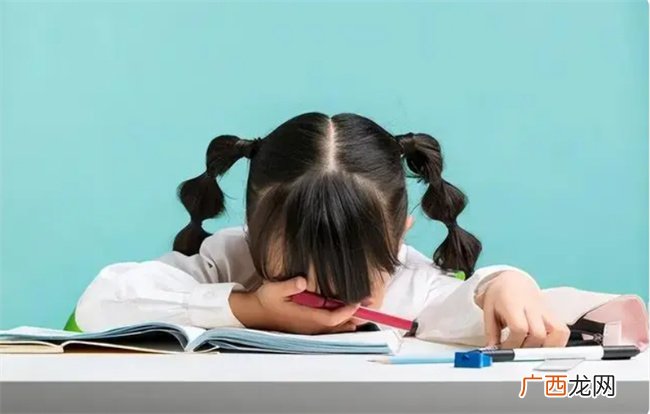 “补课”和“不补课”的孩子 有2点差距很明显 父母要重视