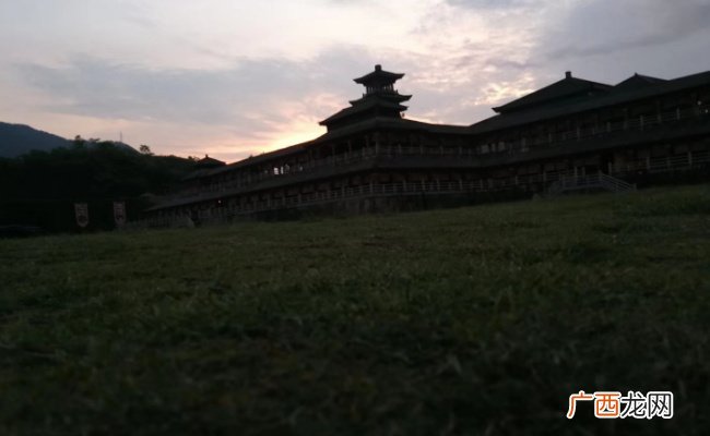 ?念天地之悠悠独怆然而涕下出自哪念天地之悠悠 独怆然而涕下是什么