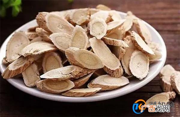 经常喝黄芪水，人为什么会变瘦？提醒：黄芪水的副作用，不要忽视
